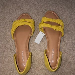 yellow flats NWT